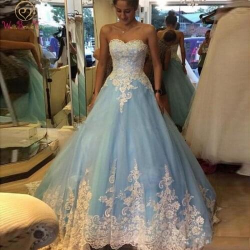 Blue Ball Gown Quinceanera Dresses Beige Lace Applique Sweetheart Court Train Strapless Tulle Sweet 15 Girl 16 Party Gowns
