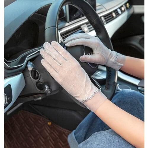 Women Summer Exquisite Elegant Thin Lace Non-Slip Sunscreen Touch Screen Breathable Anti-UV Drive Cycling High Elasticity Gloves