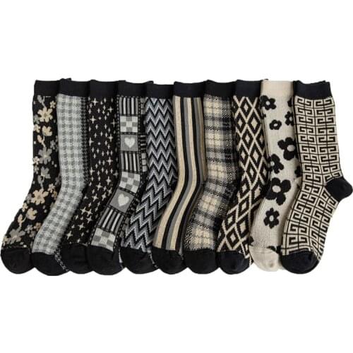 2 Pair Thick Keep Warm Winter Socks Women Fashion Long Cycling Cotton Socks Cute Vintage Flowers New In 2021 Street Style Calzin