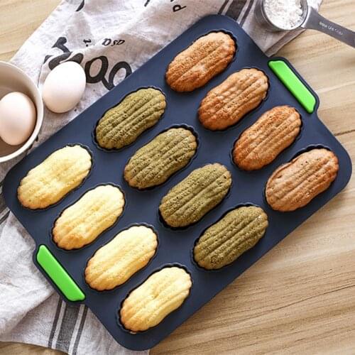 12 Grids Cake Baking Tray Anti-slip Handle Silicone Fashion Bakeware Bread Baking Mold Silicone Madeleine Cake Molds