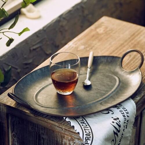 European Retro Round Metal Plate With Handles Storage Tray Wrought Iron Bread Tray Photography Props Home Decoration plate