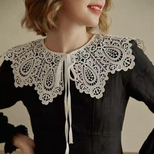 Korean Woman Hollow Lace Crochet Doll Fake Collar Scarf Vintage Palace Bow Sweater Shirt Multifunction Decorate Pearl Shawl O79
