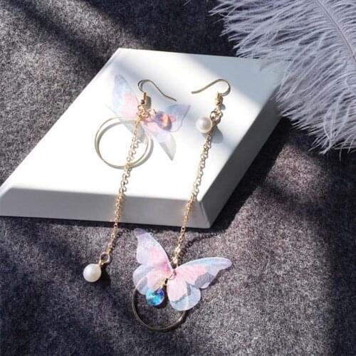 Korea Retro Asymmetrical Exquisite Butterfly Imitation Pearl Alloy Long Wings Earrings for Womens Girl Gift