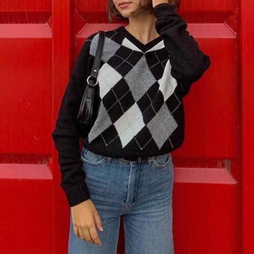 New Autumn Black V Neck Vintage Knit Sweater Casual Argyle Plaid Jumper Women Y2K Preppy Style Long Sleeve Knitted Pullover 2021