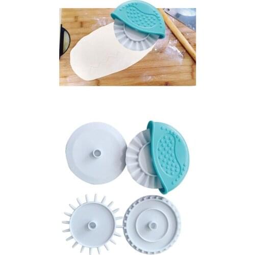 Flip Sugar Cake Decorative Pressed Shape 4 pcs Cut Edge Roller Baking Sliced Bread Kitchen Tool Mould