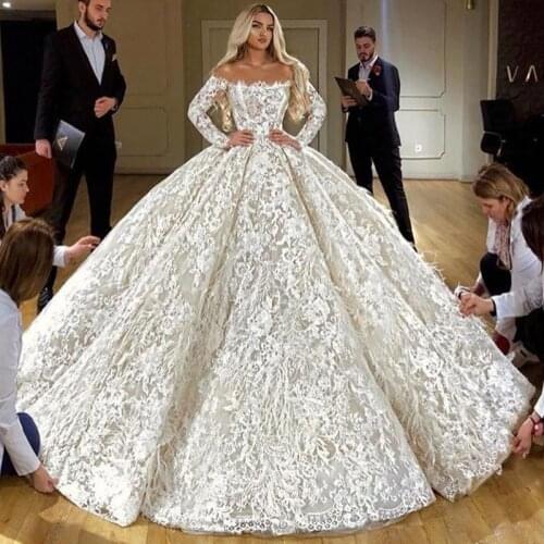 Retro lace long sleeves wedding dresses off the shoulder A line bridal gowns lace up back sweep train Vestido de novia 2021new