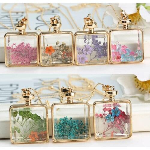 Vintage Dried Flower Locket Women Necklaces Pendant Square Glass Charm Pink Purple Lady Party Jewelry Accessories Gifts Trendy