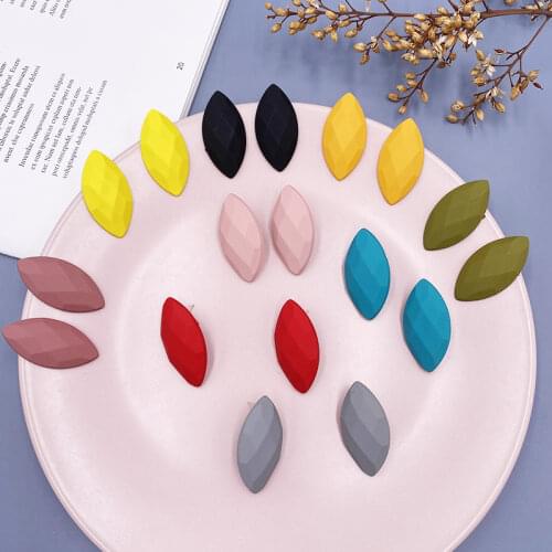 Trendy Rainbow Arcylic Turtle Shell Leaf Earrings for Women Pink Red Black Grey Waterdrop Geometric Drop Earrings Party Jewelry