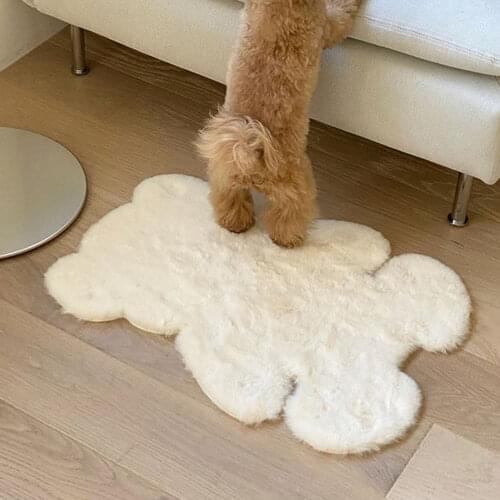 Winter Pet Warm Carpet Cute Bear Dog Floor Mats Comfortable Bedside Dog Mats Suitable For Living Room Bedroom