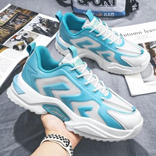 Summer Trend Style Mens Casual Shoes 2021 New Fashion Breathable Mesh Light Personality Sneakers Flying Weaving Tenis Masculino