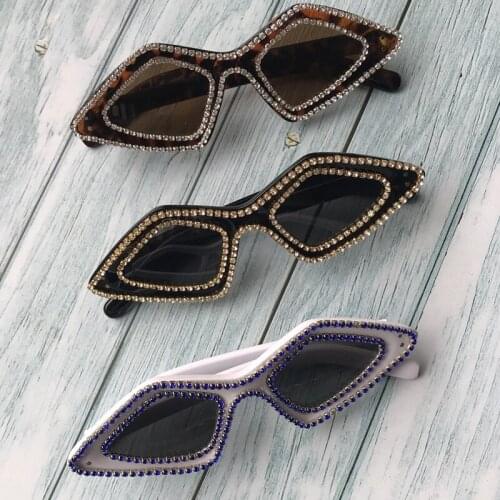 New Designer Cat Eye Women Sunglasses Quality Diamond Female Sun Glasses Oversized Lens UV400 Mens Oculos de sol