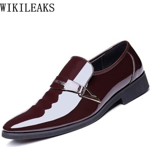 2020 Designer Men Shoes Luxury Brand Slip On Oxford Shoes For Men Pointed Toe Dress Shoes Patent Leather Wedding Shoes Man Italy