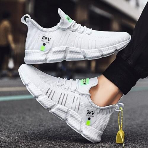 Athletic Mens Sneakers with Yellow Tag Breathable Summer Outdoor Running Shoes Male Gym Workout Training Shoes Green Color Shoe