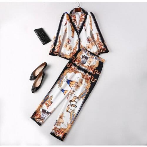 European and American womens wear 2017 The new winter Runway looks Long sleeve print coat + pencil pants suit