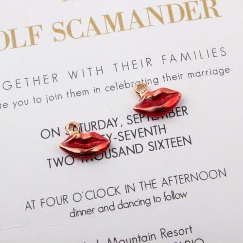 New Style Enamel Alloy Fashion Women Sexy Lips Pendant Charms Gold Tone Plated Oil Drop DIY Jewelry Ornament Accessories Charms