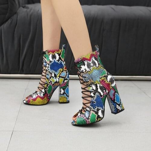 Summer Sandals Women Sexy Leopard Gladiator Sandals Cross Strappy Peep Toe Shoes Women Chunky Heels Ankle Boots zapatos de mujer