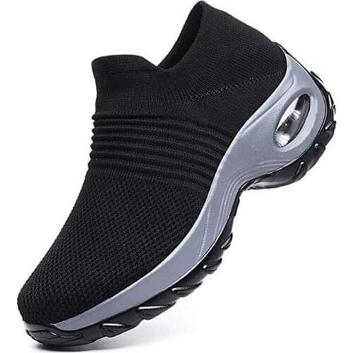 2021 New Mesh Women Men Outdoor Running Shoes Couples Breathable Soft Athletics Jogging Sneaker