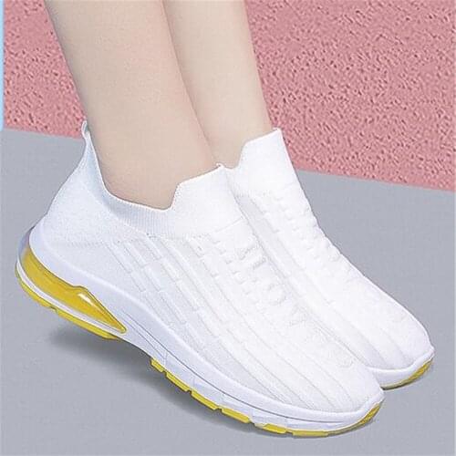 2021 Light Sneakers Women Walking Shoes Students Breathable Mesh Slip-On Trainers Ladeis Sports Shoes Zapatillas Mujer Deportiva
