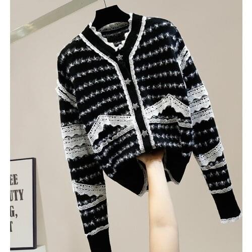 2020 Autumn Winter Tops for Women Lace Diamond Sweaters V-neck Elegant Striped Knitted Sweater Girls Knitting Cardigans Jacket