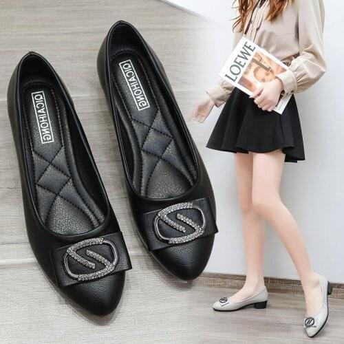 2021 New pointed toe single shoes metal buckle shallow flats boats shoes women brand soft bottom office ladies moccasins NVX420