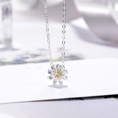 Exquisite Simple Chrysanthemum Clavicle Chain Necklace Elegant Charming Women Wedding Jewelry Gifts Fashion Party Accessories