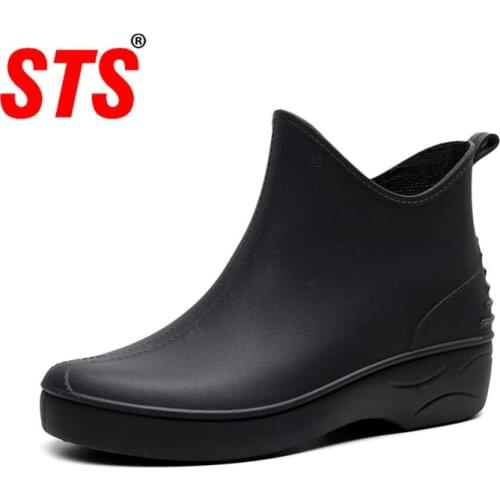 STS Waterproof Rainboots Cover Women Shoes Cover Boys Girls Shoes Anti-Slip Rain Shoes Black White Shoes Warm Inside Women Shoes