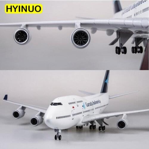 47CM 1/150 Scale Airplane Model Toys 747 B747 Garuda Indonesia Aircraft Model with Light and Wheels Resin Plastic Alloy Plane