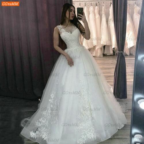 Aristocratic Boho Wedding Dresses O Neck Lace Applique Tulle Ball Gown Wedding Dress Church Princess Court Train Bridal Gowns
