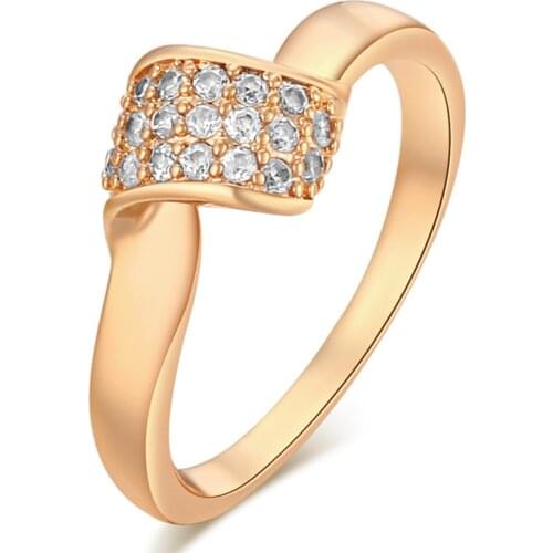 2019 Women Twisted Shape Engagement Ring Austria Crystal Gold Color Rings Ornaments Stylish Finger Band top quality Dropshipping