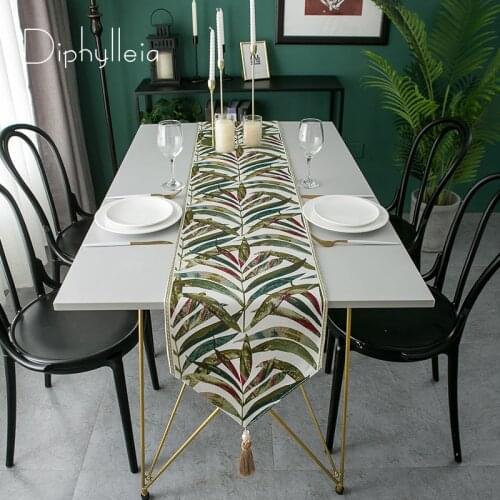 Diphylleia Table Runner Yarn Dyed Colorful Leaves Chenille Tassel Tablecloth Farmhouse Dining Room Decoration Party Dresser