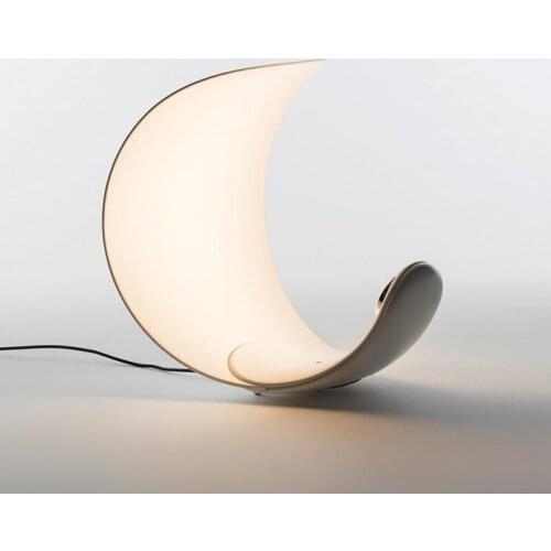 Nordic Design Luxury Silver LED Table Lamp Modern Living Room Home Desk Lamp Bedroom Bedside Smart LED Dimming Touch Table Lamps