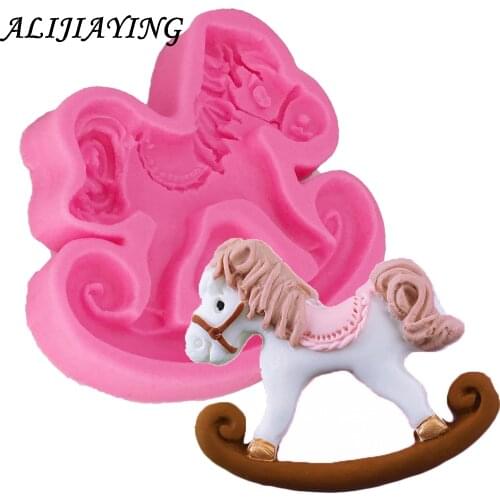 1Pcs 3D Trojan horse shape Silicone Fondant Molds Baby birthday Cake Decorating Tools Gumpaste Chocolate Moulds D0731