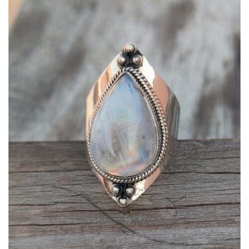 Vintage Tibetan moonstone Big Healing Crystal Rings For Women Boho Antique Indian Moonstone Ring Fine Jewelry Girls Ladies Gifts