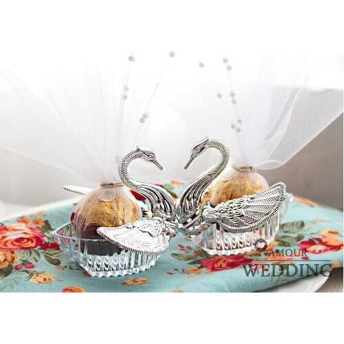 Romantic Wedding Favours Candy Box Acrylic Silver Swan Wedding Favor Box With Pearl 2015 New Arrival