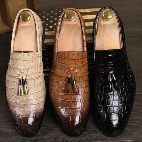 Mens Crocodile Pattern Dress Leather Shoes Wedding Party Shoes Men Business Office Tassel Decorated Retro Flat Men Shoes