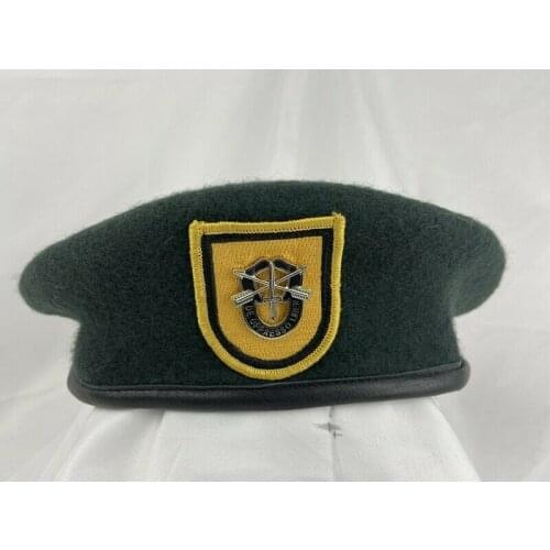 US ARMY 1ST SPECIAL FORCES GROUP GREEN WOOL BERET & US SPECIAL FORCES SF HAT PIN
