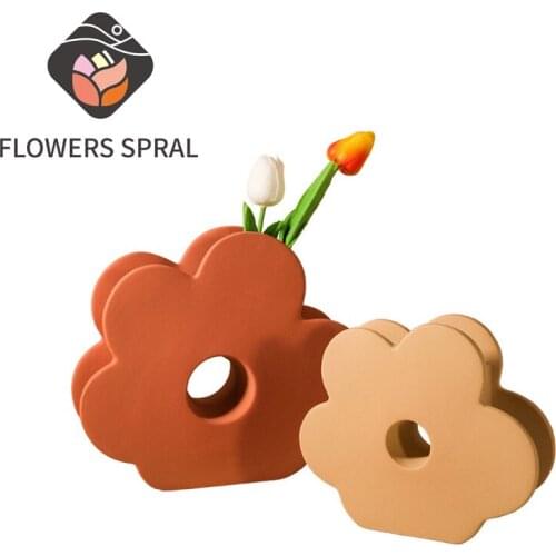 Nordic Style Ceramic Vase Living Room Flower Arrangement Art Geometric Flower-Shaped Dining Table Porch Decoration