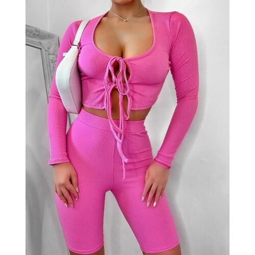 Summer new womens wear rose red collar long sleeved short tie with tight tight tight tight shorts two-piece suit