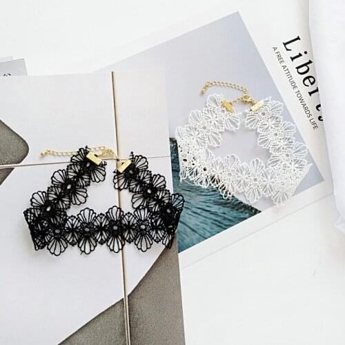 New Fashion Simple Lace Hollowed-out Flowers Ribbon Collarbone Necklace Womens Temperament Chokers