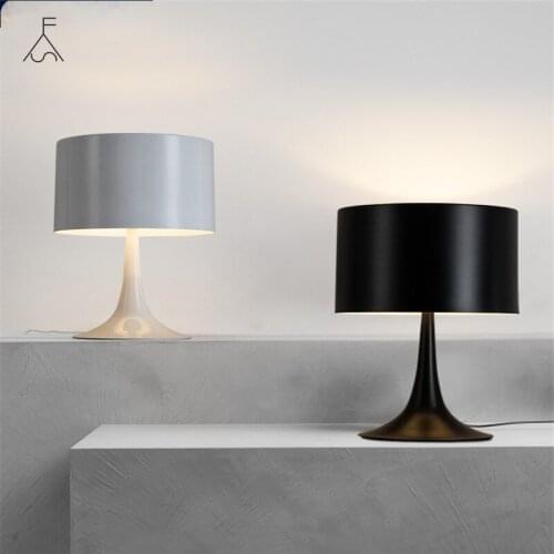 Modern Mushroom Table Lamp Black White Simple Art Salon Light Bedside Desk Bar Counter Home Iron Table Lamp Bed Side Table Lamp