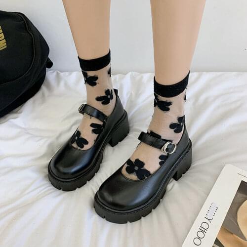 Lolita Shoes Thick Heel Platform Love Buckle Women Fashion Patent Leather Shoes Woman Round Toe Mary Jane Shoes Kawaii Vintage
