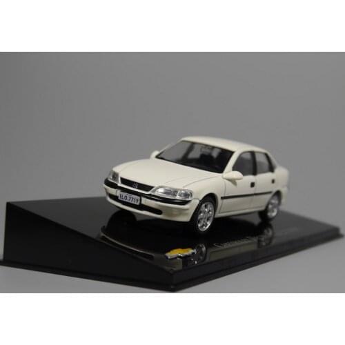 I XO 1:43 Chevrolet Oectra GLS 2.2 1998 boutique alloy car toys for children kids toys Model Original packaging
