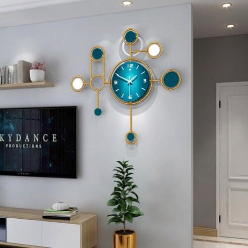 Nordic light luxury wall clock living room modern minimalist fashion home Art Deco watch personality creative wall clock