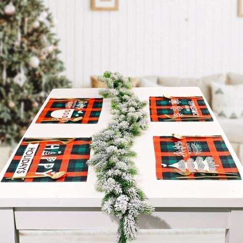 Eye-catching Beautiful Christmas Holiday Plaid Placemat Rectangular Christmas Placemat Washable for Family Gathering