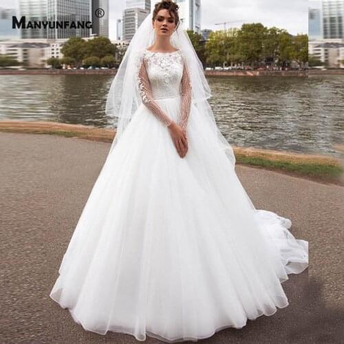 Luxury Chapel Train Button Back Embroidery Appliques Tulle Wedding Dress High-End Full Sleeve O-Neck 3D Flowers Bridal Ball Gown