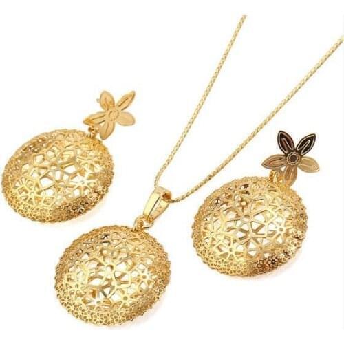 MxGXfam 14 K Light Gold Color Pendant and Earring Set Women Hollow out Design for Christmas Gift