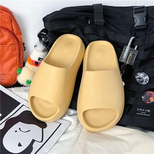 2021 Kanye slippers New Unisex Summer Women Bath Slippers Sandals Beach mens Slippers Casual Shoes Men Lovers room shoes