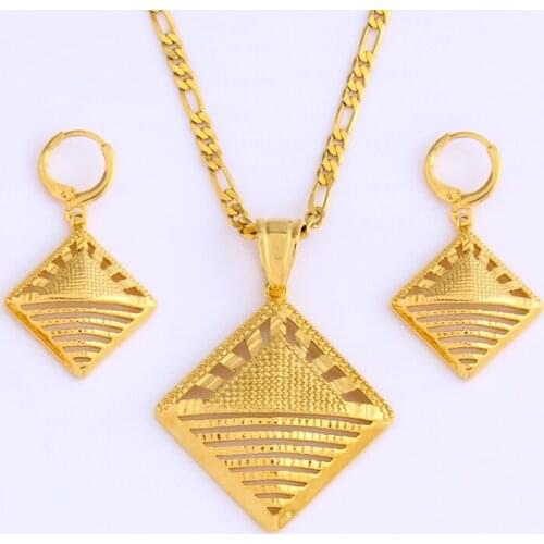 Fansheng Copper Jewelry Set Womens Gold Fashion Geometric Pendant Necklace Earrings Ornament Retro Pop