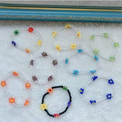 2021 New Korean Sweet Colorful Crystal Flower Bracelet Handmade Woven Clear Bead Wristlet for Women Girls Party Jewelry