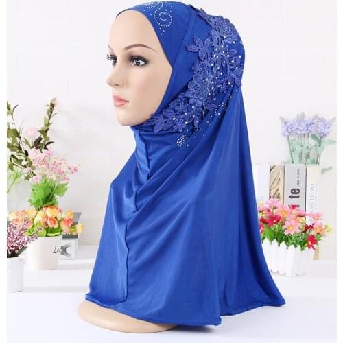New lace Fashion Women Muslim Headscarf Solid Cotton Flower Diamond Islamic Hijab Scarf Shawls and Wraps Ready To Wear Hijabs